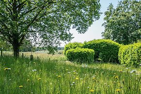 Lodge Farm - Stunning 3 BD with Garden