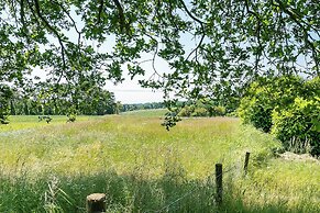 Lodge Farm - Stunning 3 BD with Garden