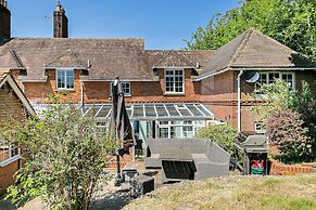 Lodge Farm - Stunning 3 BD with Garden