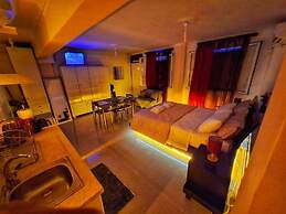 Acropolis Echoes Apartment