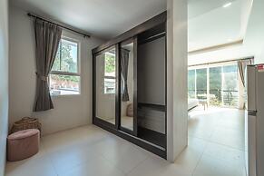 Calm and Spacious Studio View 1