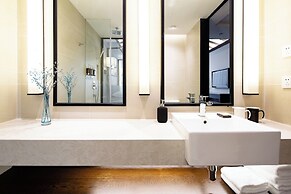 SSAW Boutique Shanghai South Xuhui RiYueGuang