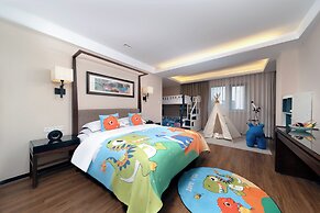 SSAW Boutique Shanghai South Xuhui RiYueGuang