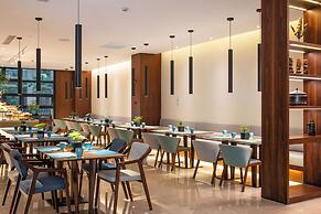 SSAW Boutique Shanghai South Xuhui RiYueGuang