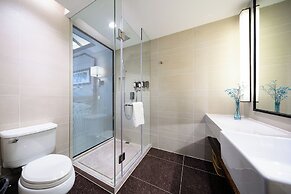 SSAW Boutique Shanghai South Xuhui RiYueGuang