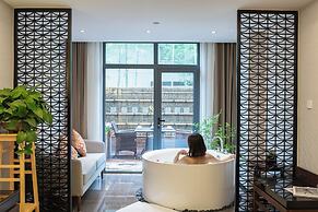 SSAW Boutique Shanghai South Xuhui RiYueGuang