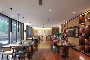 SSAW Boutique Shanghai South Xuhui RiYueGuang