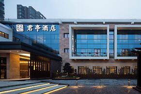 SSAW Boutique Shanghai South Xuhui RiYueGuang