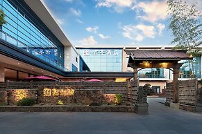 SSAW Boutique Shanghai South Xuhui RiYueGuang