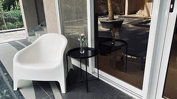 Waves By Jumbo Holidayz