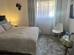 Charming Executive Studio, Solar Power, Wifi