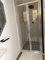 Charming Executive Studio, Solar Power, Wifi