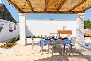 4152 Trulli Salsapariglia by Perle di Puglia