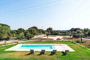 4152 Trulli Salsapariglia by Perle di Puglia