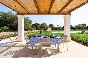 4152 Trulli Salsapariglia by Perle di Puglia