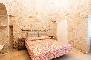 4152 Trulli Salsapariglia by Perle di Puglia