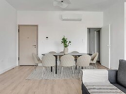 Sanders Crystal 2 Limassol