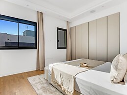 Sanders Crystal 2 Limassol