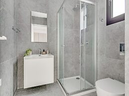 Sanders Crystal 2 Limassol