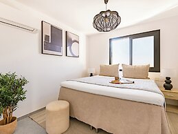 Sanders Crystal 2 Limassol