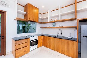 Floros Villa Canggu by Uniquecations