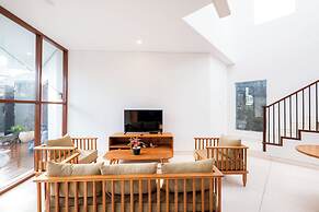 Floros Villa Canggu by Uniquecations