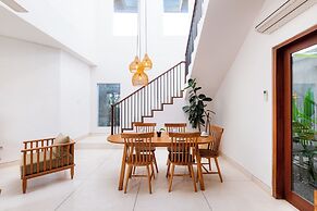 Floros Villa Canggu by Uniquecations