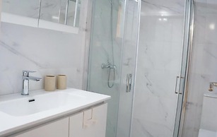 Loutraki Coastal Apartment Retreat