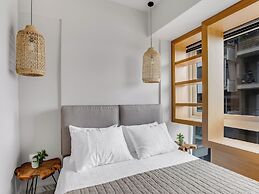 Sanders Old Port Thessaloniki