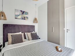 Sanders Old Port Thessaloniki