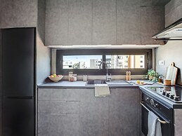 Sanders Old Port Thessaloniki