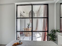 Sanders Old Port Thessaloniki