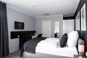 Hotel Deluxe