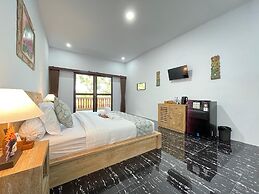 Rai Wood Carver and Homestay