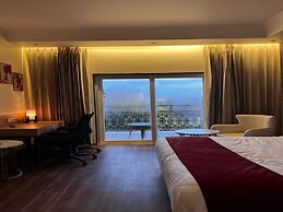 The White IBIS A Boutique Hotel