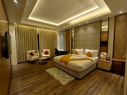 The White IBIS A Boutique Hotel