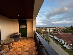 The White IBIS A Boutique Hotel