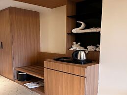 The White IBIS A Boutique Hotel