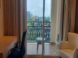 The White IBIS A Boutique Hotel