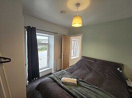 Newly Renovated 4 Bedroom House