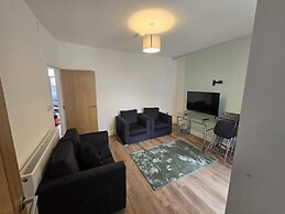 Newly Renovated 4 Bedroom House