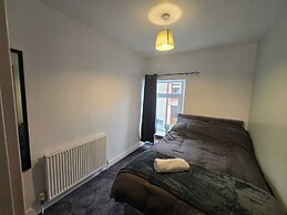 Newly Renovated 4 Bedroom House