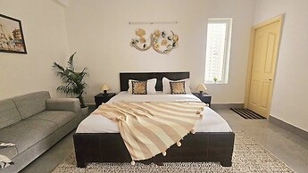 Lux Studio Epic Stay