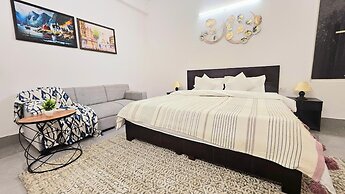 Lux Studio Epic Stay