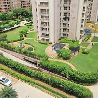 Lux Studio Epic Stay