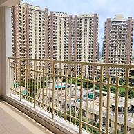 Lux Studio Epic Stay