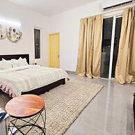 Lux Studio Epic Stay