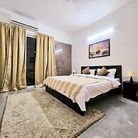 Lux Studio Epic Stay