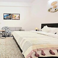 Lux Studio Epic Stay