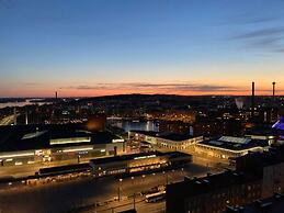 Fabulous 1BR Apt with Sauna & Views